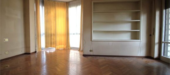 3 bedrooms Apartment in Rome, Italy No. 318231 13
