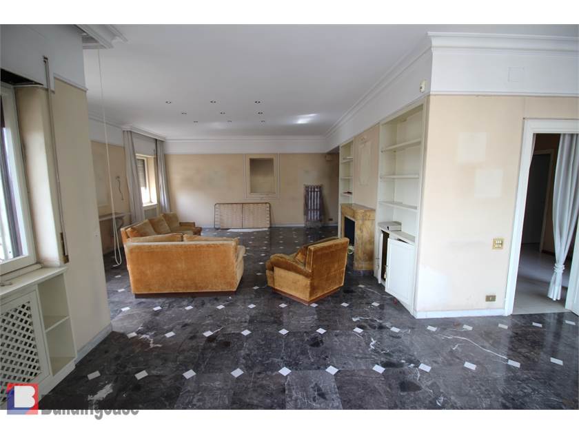 3 bedrooms Apartment in Rome, Italy No. 318231