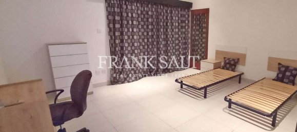 2 bedrooms Apartment in Qormi, Malta No. 7391 2