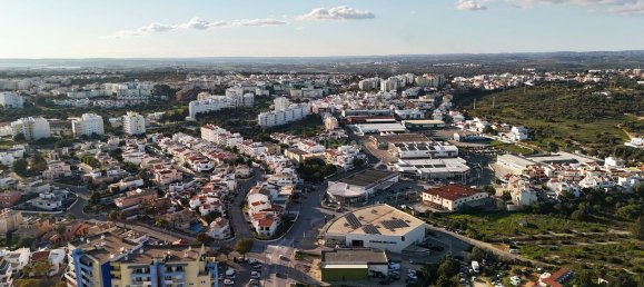 2 bedrooms House in Portimao, Portugal No. 120037 7