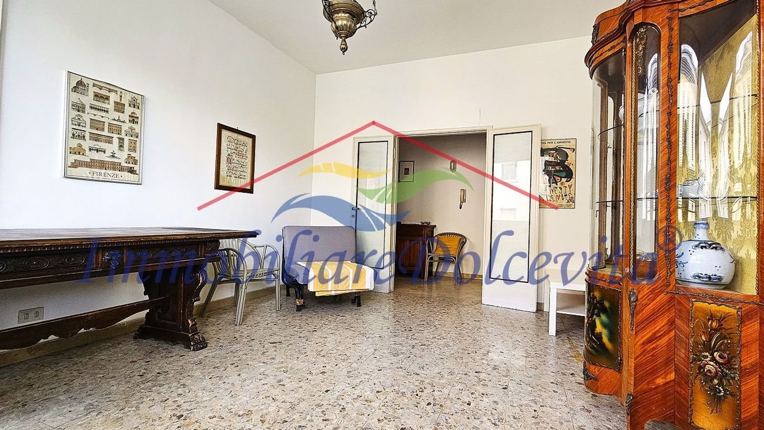 4-Zimmer Wohnung in Florence, Italy, Nr. 265201