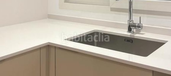 Apartamento de 3 dormitorios en Sants-Montjuïc, Spain No. 173798 9