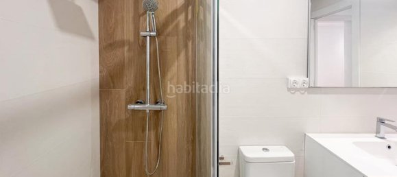 Apartamento de 3 dormitorios en Sants-Montjuïc, Spain No. 173798 29