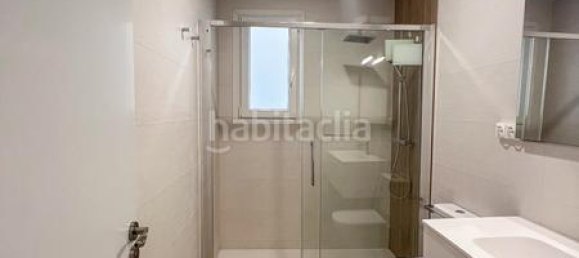 Apartamento de 3 dormitorios en Sants-Montjuïc, Spain No. 173798 33