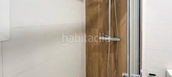 Apartamento de 3 dormitorios en Sants-Montjuïc, Spain No. 173798 36