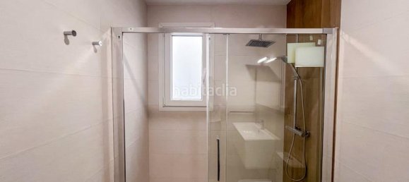 Apartamento de 3 dormitorios en Sants-Montjuïc, Spain No. 173798 30