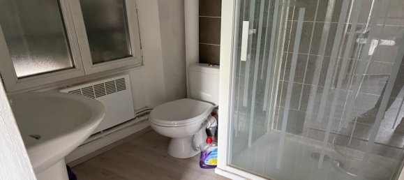Apartamento de 2 dormitorios en Troyes, France No. 40250 9