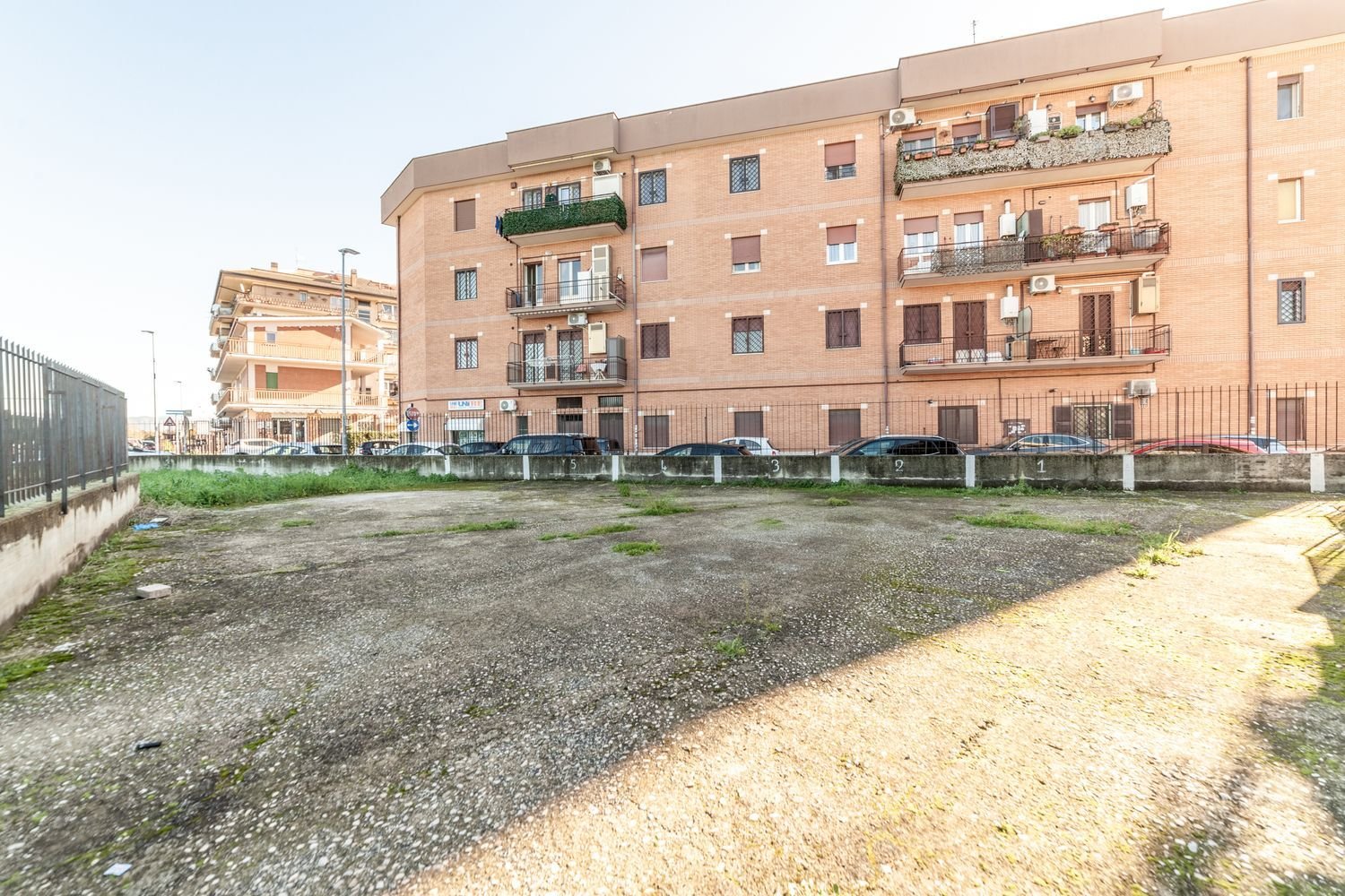  قطعة أرض في Guidonia Montecelio, Italy 113متر مربع رقم 205230