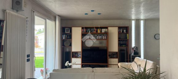 11-salle Villa à Riese Pio X, Italy No. 5169 12