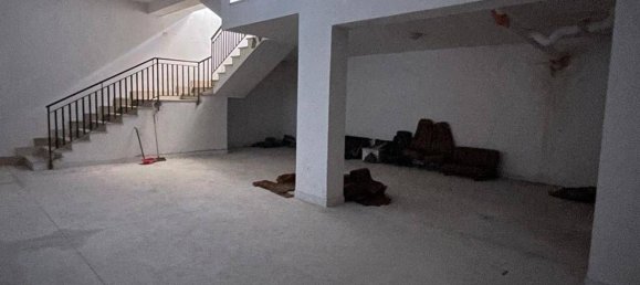 170m² Commercial property in Montecorvino Pugliano, Italy No. 152185 8