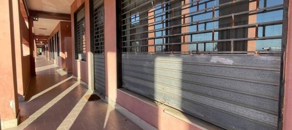 170m² Commercial property in Montecorvino Pugliano, Italy No. 152185 15