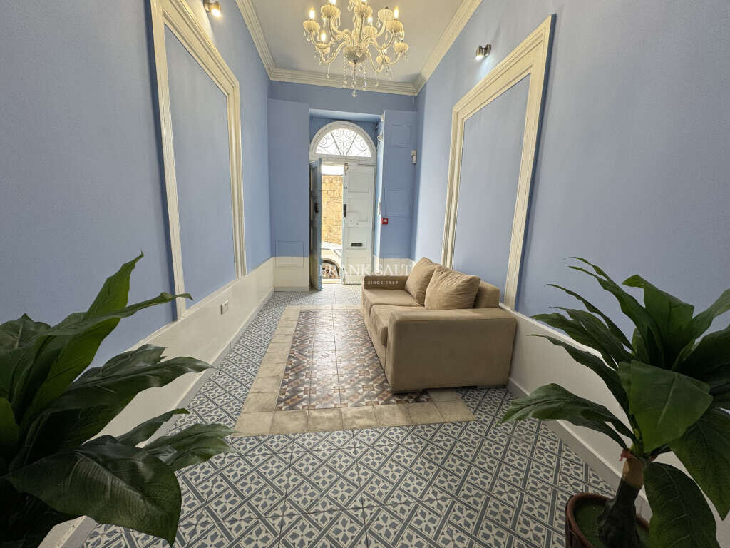 3 bedrooms Townhouse in Saint Julian's, Malta No. 1372