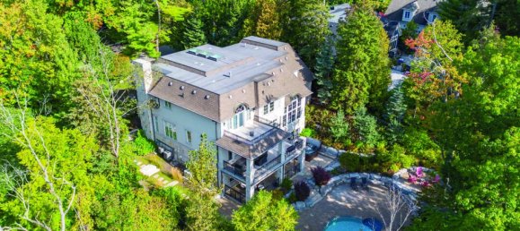 5 bedrooms House in Mississauga, Canada No. 529 8