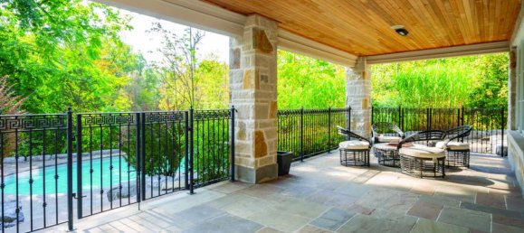 5 bedrooms House in Mississauga, Canada No. 529 6