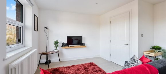 1 bedroom Apartment in Epsom, United Kingdom No. 9772 5