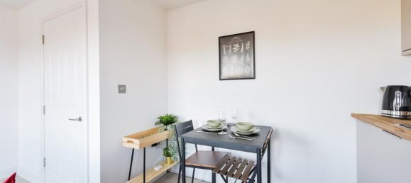 1 bedroom Apartment in Epsom, United Kingdom No. 9772 8