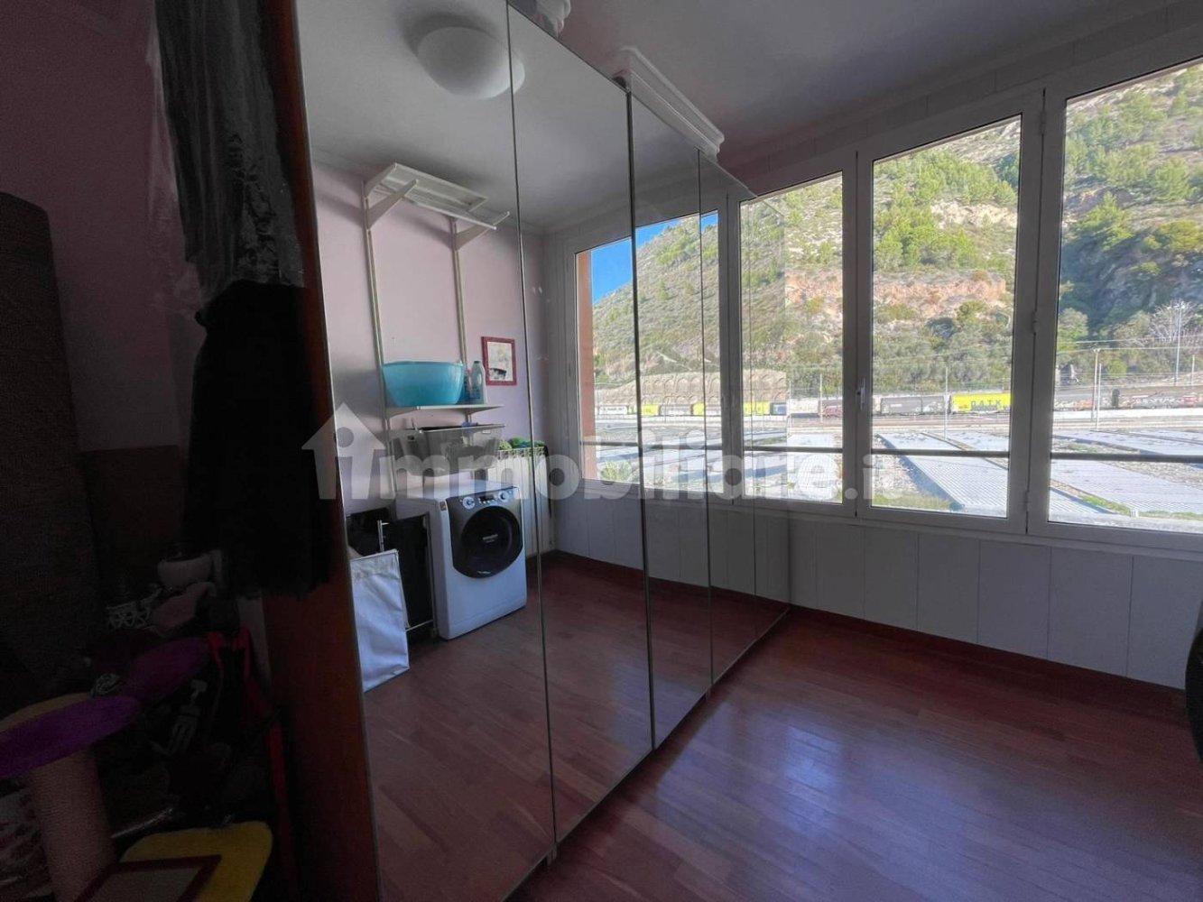 Ático de 4 dormitorios en Ventimiglia, Italy No. 200120