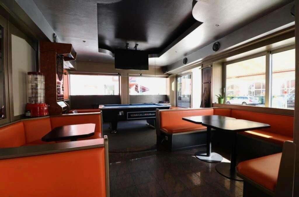 75m² Commercial property in Ottakring, Austria No. 15358