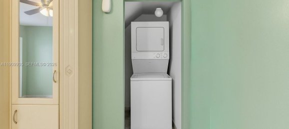2 Schlafzimmer Doppelhaus in Miami, USA, Nr. 615837 2