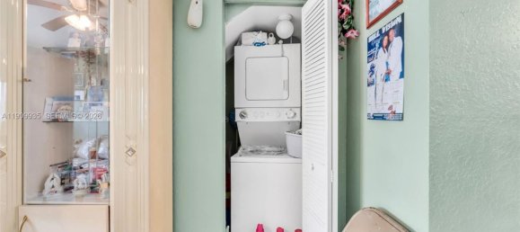 2 Schlafzimmer Doppelhaus in Miami, USA, Nr. 615837 16