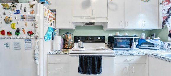 2 Schlafzimmer Doppelhaus in Miami, USA, Nr. 615837 10