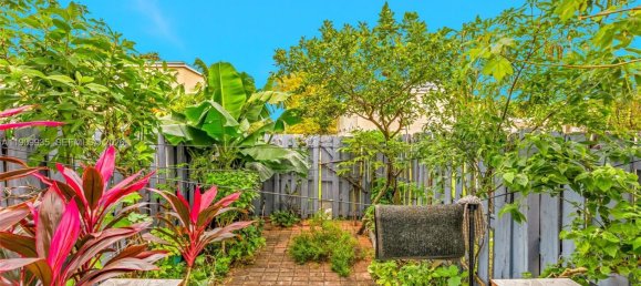 2 Schlafzimmer Doppelhaus in Miami, USA, Nr. 615837 15