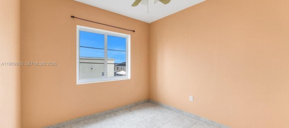 2 Schlafzimmer Doppelhaus in Miami, USA, Nr. 615837 8