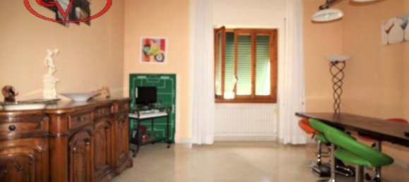 6 rooms Apartment in San Giovanni Valdarno, Italy No. 238079 13