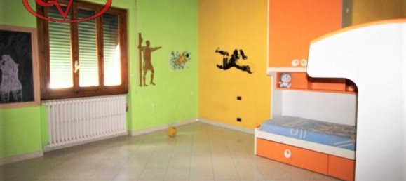 6 rooms Apartment in San Giovanni Valdarno, Italy No. 238079 11
