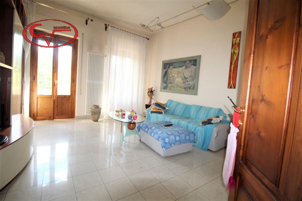 6 rooms Apartment in San Giovanni Valdarno, Italy No. 238079