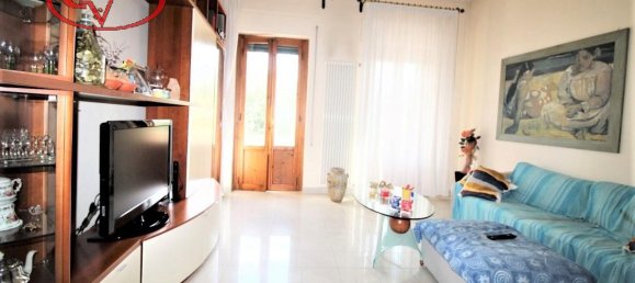 6 rooms Apartment in San Giovanni Valdarno, Italy No. 238079 3