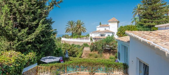 4 bedrooms Villa in Marbella, Spain No. 128057 3