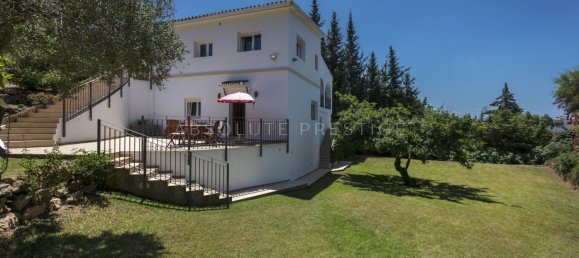 4 bedrooms Villa in Marbella, Spain No. 128057 5