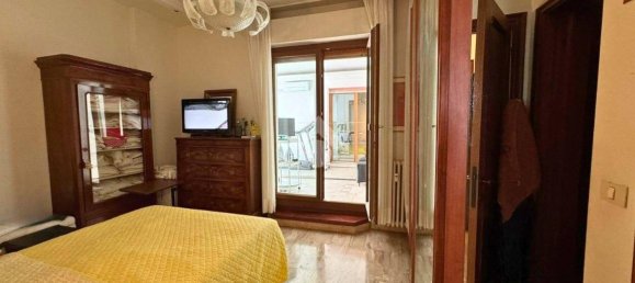 2 bedrooms Apartment in Ancona, Italy No. 350923 8