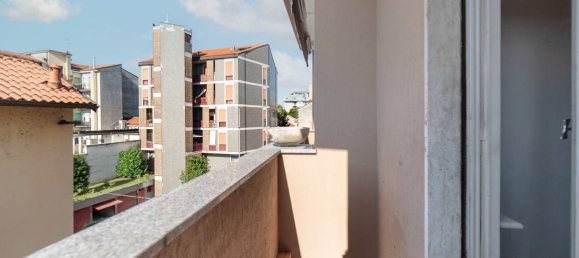 3 rooms Apartment in Brugherio, Italy No. 334566 5