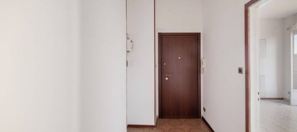 3 rooms Apartment in Brugherio, Italy No. 334566 32