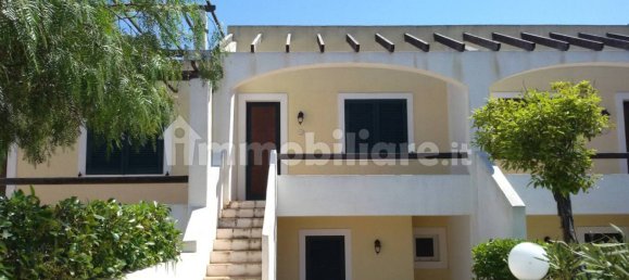 2 bedrooms Villa in Taviano, Italy No. 172736 2