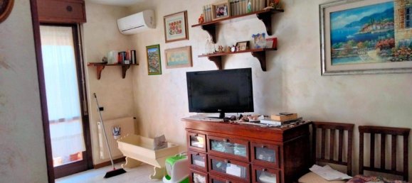 Квартира с 2 комнатами в Рим, Италия № 41050 3