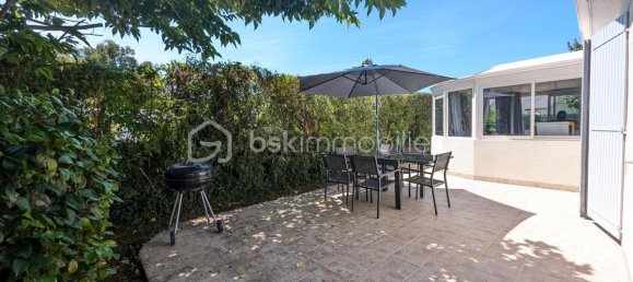 3 bedrooms House in Morlaas, France No. 297788 9