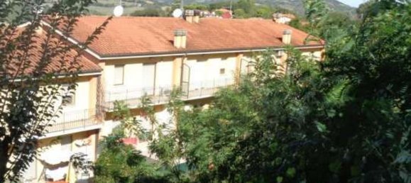 7-Zimmer Wohnung in Petriano, Italy, Nr. 300763 3