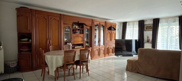 4 bedrooms Apartment in Colombes, France No. 330594 2