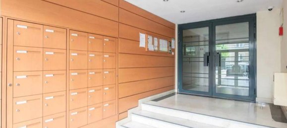 4 bedrooms Apartment in Colombes, France No. 330594 6