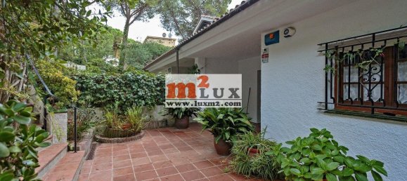 8 bedrooms Villa in Lloret de Mar, Spain No. 13297 3