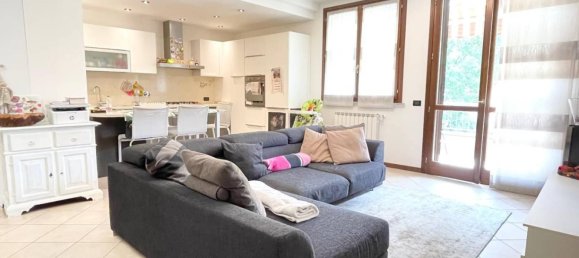 3 Schlafzimmer Wohnung in Castellarano, Italy, Nr. 292831 6