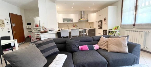 3 Schlafzimmer Wohnung in Castellarano, Italy, Nr. 292831 7