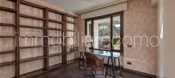 5 bedrooms Villa in Capiago Intimiano, Italy No. 264196 14