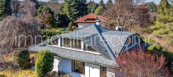 5 bedrooms Villa in Capiago Intimiano, Italy No. 264196 36