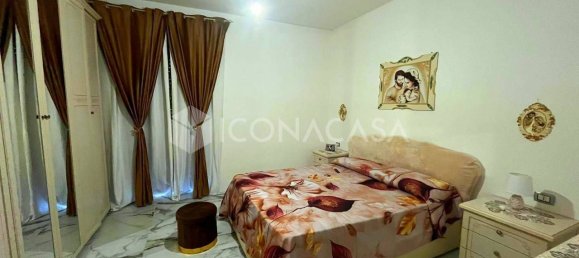 3 rooms Apartment in Naples, Italy No. 328068 3