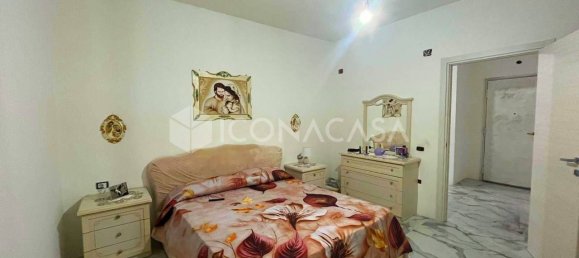 3 rooms Apartment in Naples, Italy No. 328068 4