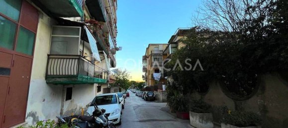 3 rooms Apartment in Naples, Italy No. 328068 15